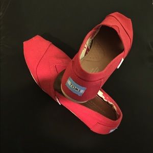 TOMS